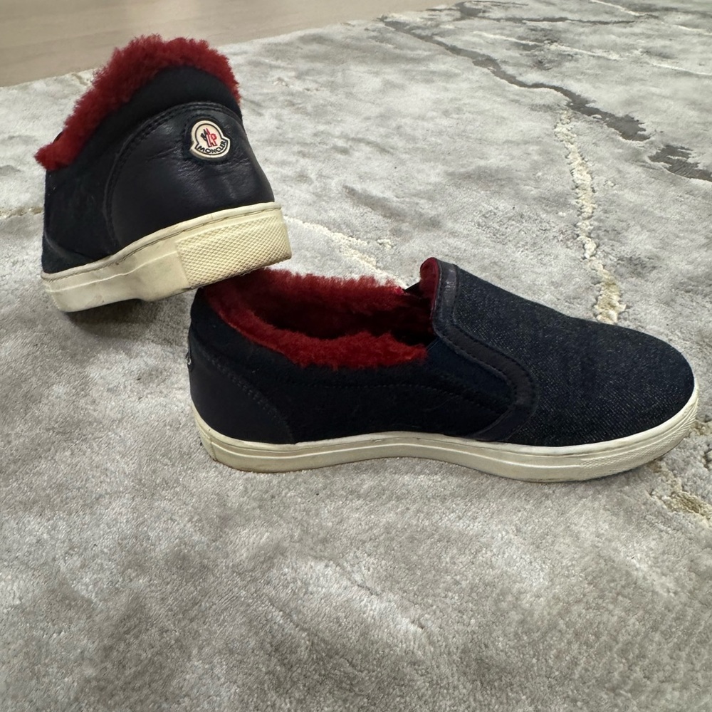 Moncler Unisex Fur-Lined Slip-On Sneakers – EU Size 34 (US Kids 2.5–3)